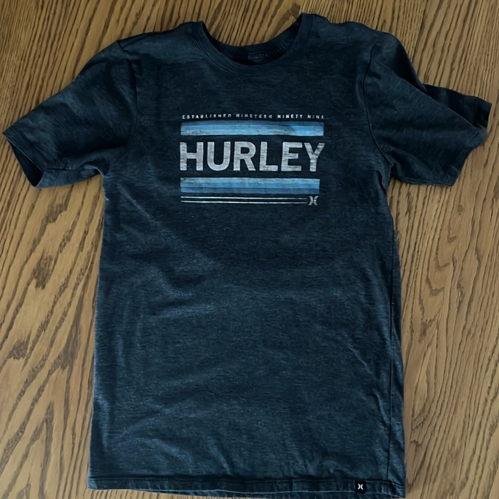 Hurley Men’s Size Small Heathered Grey T-shirt